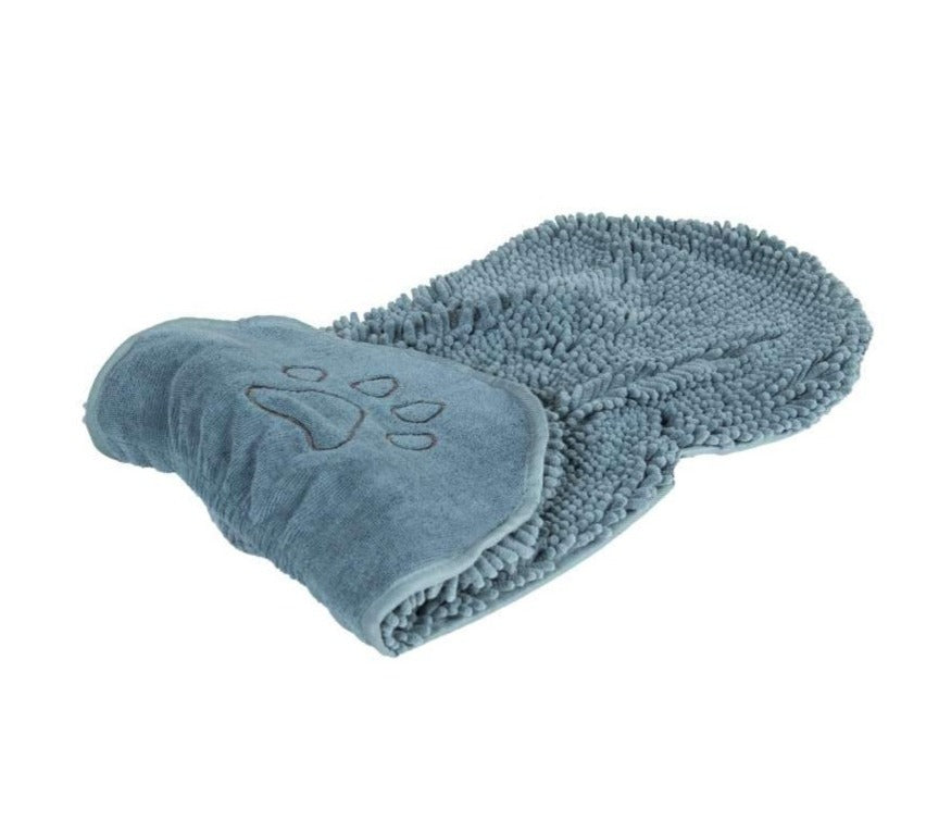 Two hand pocket design for easy controlling and managing your dog! The Dirty Dog Shammy by Dog Gone Smart. Super Absorbent Microfiber Towel. Quickly Dry your Dog! Pacific Blue Dirty Dog Shammy.